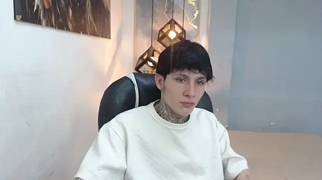 Cry_thereal Webcam Show