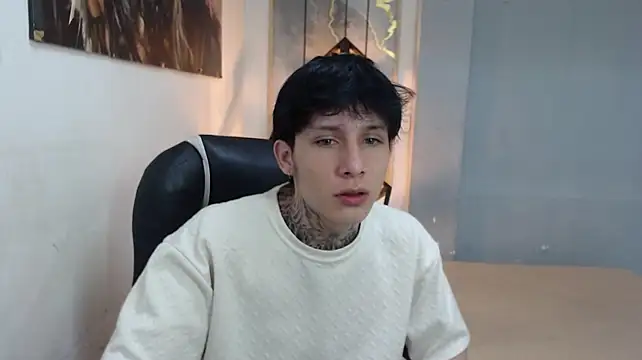 Cry_thereal Webcam-Show