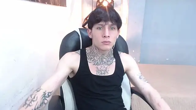 Cry_thereal Webcam show