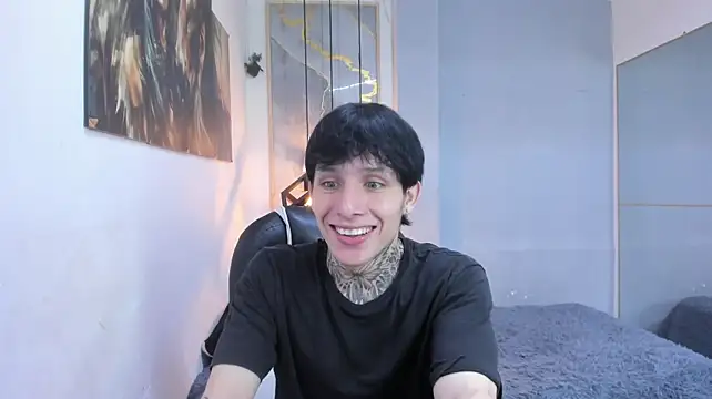 Cry_thereal Webcam Show