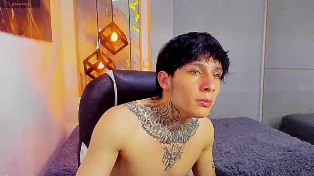 Cry_thereal webcam show