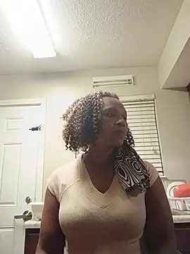 NAOMIdaFreakXXXXX Chat XXX live
