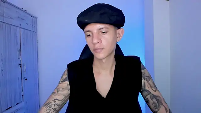 tylerrnova Шоу с уебкамера