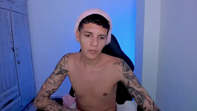 tylerrnova Webcam Show