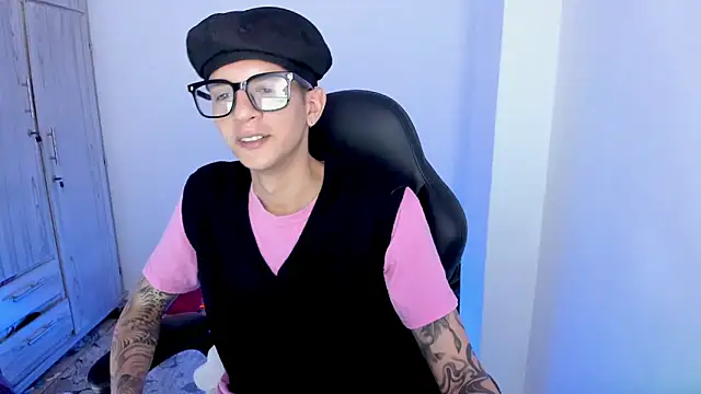 tylerrnova 网络视讯表演