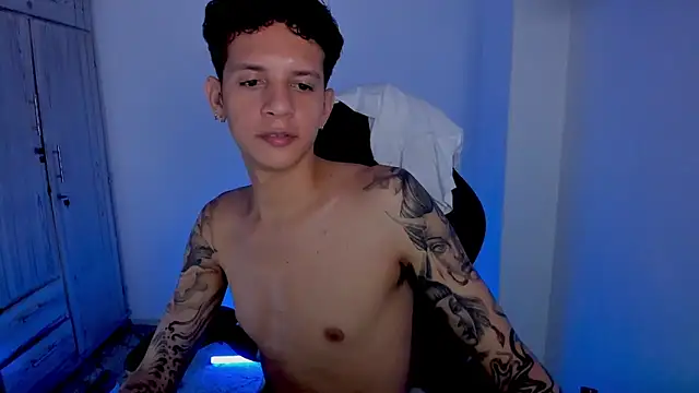 Show de tylerrnova na webcam