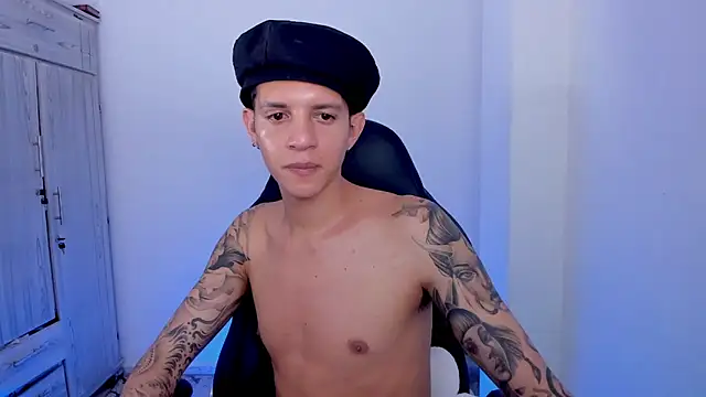 tylerrnova 웹캠 쇼