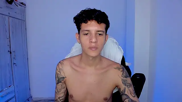 tylerrnova Adlı Modelin Web Kamerası Şovu