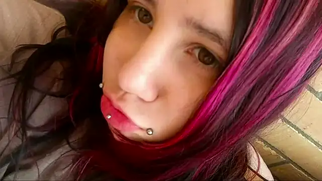 IronicBuckle Show in webcam