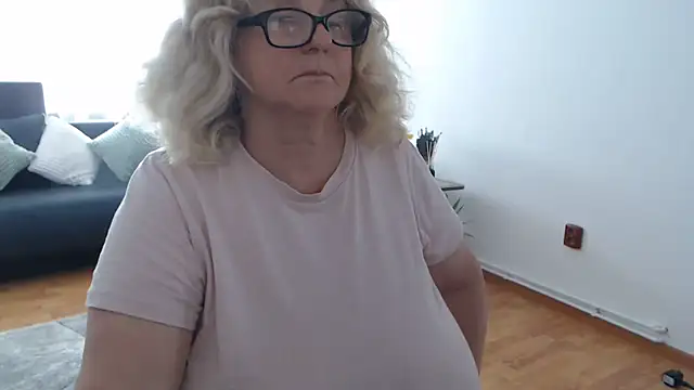 XXX chat uživo modela NoraMelow