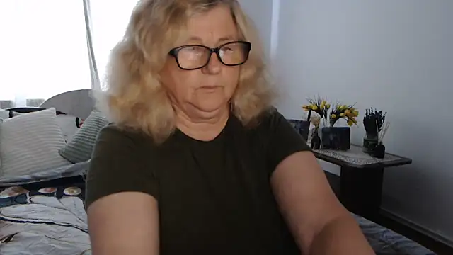 NoraMelow's Webcam Show