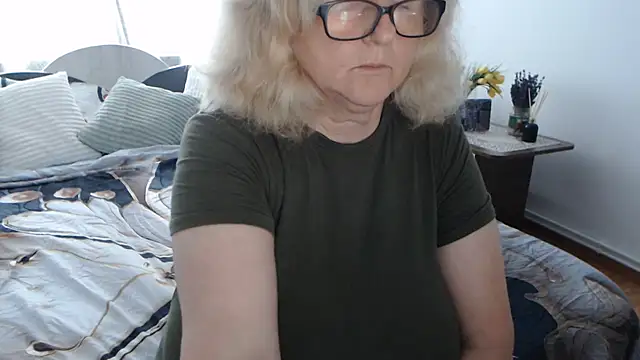 NoraMelow's Live XXX Chat