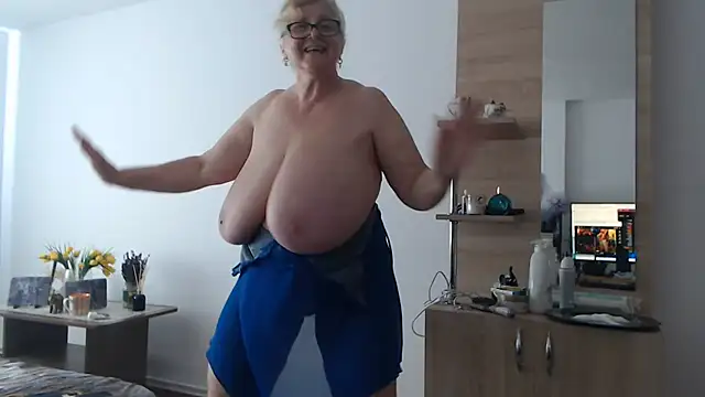 NoraMelow Webcam-Show