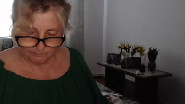 NoraMelow: онлайн-секс-чат