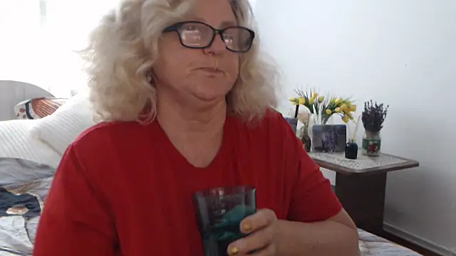 NoraMelow Chat XXX in diretta