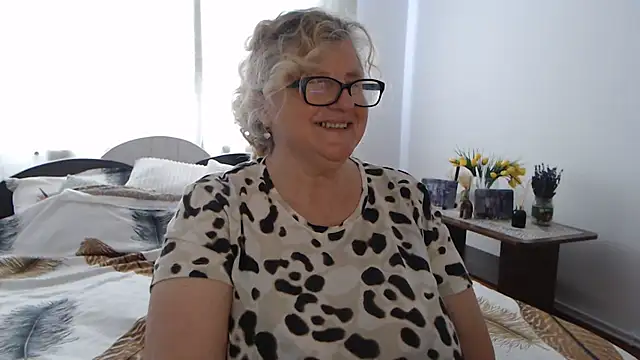 NoraMelow – Kamerová šou