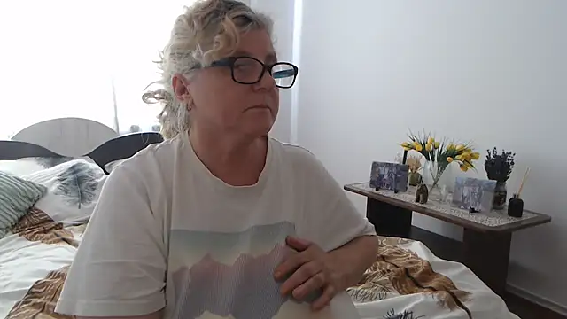 NoraMelow's Live XXX Chat