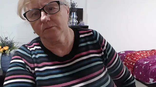 دردشة NoraMelow الجنسية المباشرة