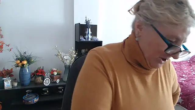 NoraMelow Chat XXX in diretta