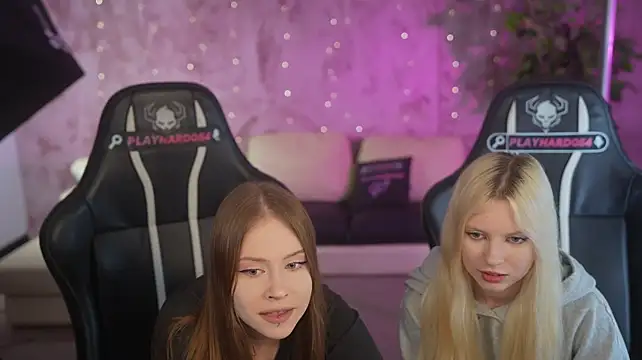 Вебкам-шоу Hello_Kitty054