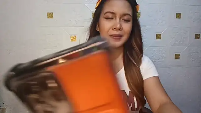 ElbaKuyper Pertunjukan Webcam