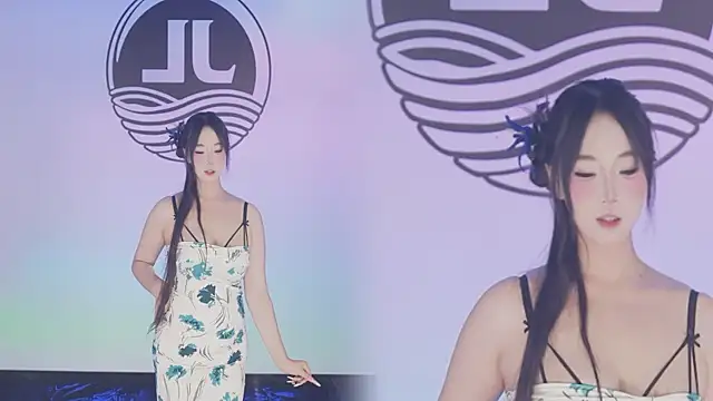 Sw-001 Webcam show