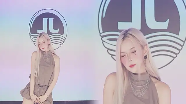 Sw-001 Webcam Show