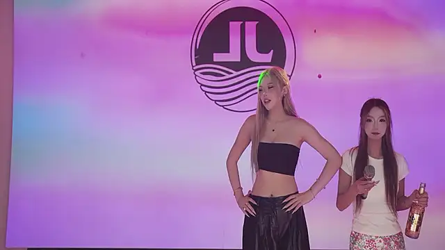 Show modela Sw-001 na web-kameri