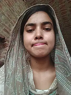 Simran_143 网络视讯表演