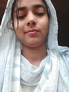 Simran_143 Show in webcam