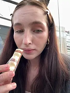 -missbehaving- 网络视讯表演