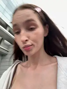 -missbehaving- Webcam Show