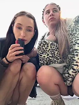 -missbehaving-: вебкам-шоу