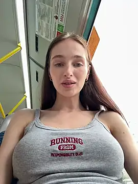 -missbehaving-'s Live XXX Chat