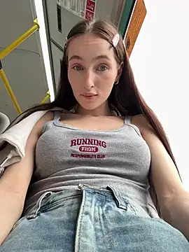 -missbehaving- Webcam-Show