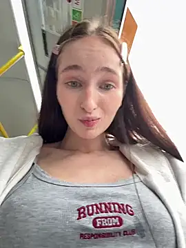 -missbehaving- Webcamshow