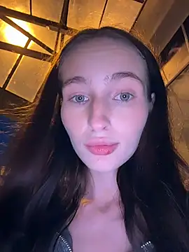 -missbehaving- Webcam-Show