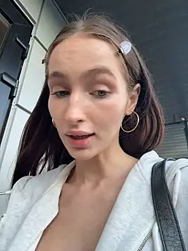 -missbehaving-'s Webcam Show