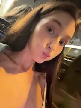 -missbehaving- Webcam show