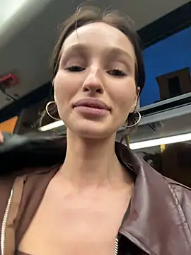 -missbehaving-'s Webcam Show