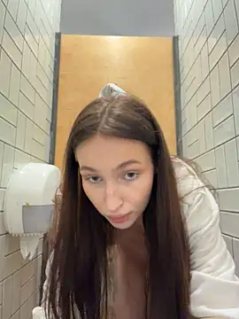 -missbehaving-'s Webcam Show