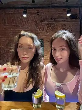-missbehaving- Webcamshow