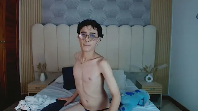 Leo_Williamss: διαδικτυακό σόου στην κάμερα