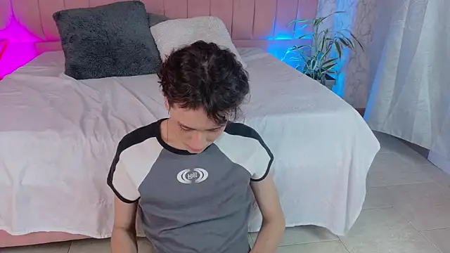Leo_Williamss Pertunjukan Webcam