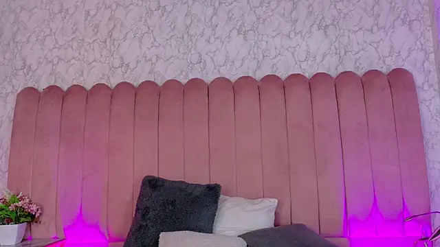 Leo_Williamss Adlı Modelin Web Kamerası Şovu