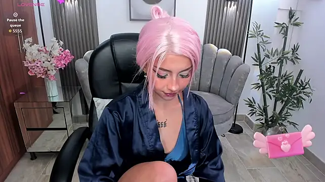 Chat XXX en directo de Honeyy_Taylor