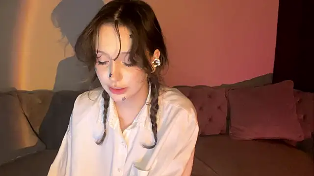הופעת וובקאם של yanashowsy