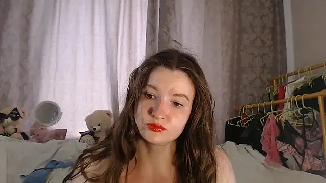 ChloeBrooklyn Show in webcam