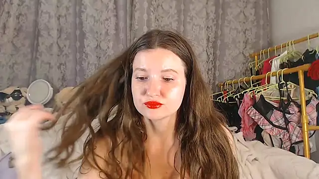 ChloeBrooklyn Adlı Modelin Web Kamerası Şovu