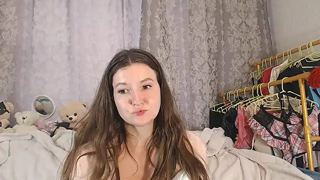ChloeBrooklyn Adlı Modelin Web Kamerası Şovu